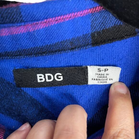 BDG Urban Outfitters Blue Plaid Button Down Shirt - Picture 3 of 7